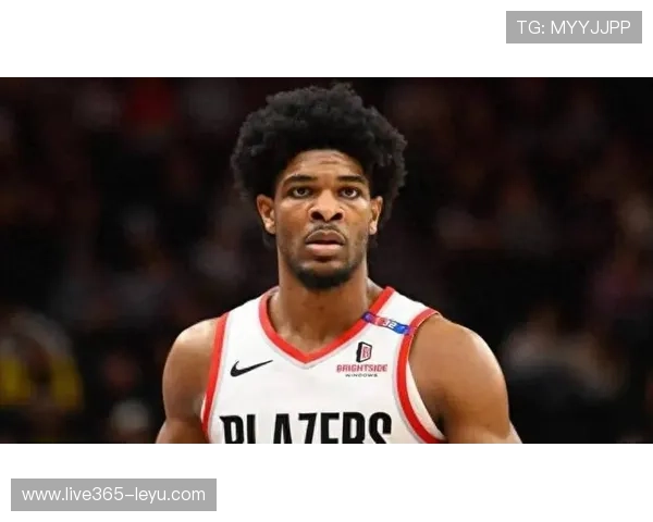 亨德森传球能力亮眼 中场调度更显价值