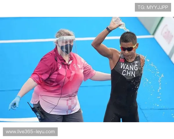 克勒贝尔德国铁人挑战极限，勇夺铁人三项冠军