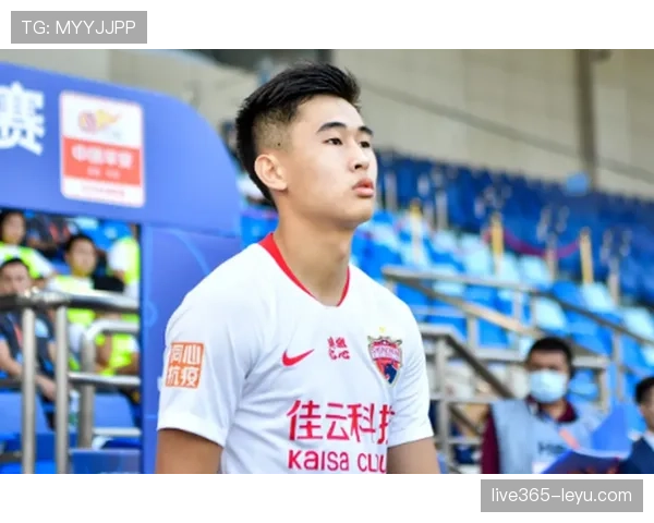 戴伟浚展现绝佳潜力，未来有望领军中国足球