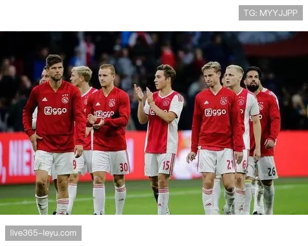 阿贾克斯边路攻势强势回暖，再取大胜延续火热状态