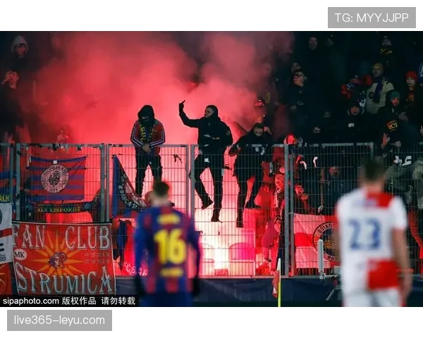 巴萨财政问题引发关注，对球队引援及赛季竞争力形成制约