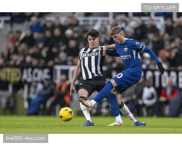 切尔西引援规模与效果争议，如何影响球队本赛季整体表现与稳定性